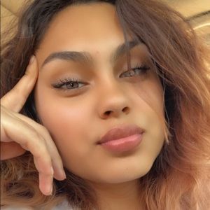 Meet your Posher, Yasmin